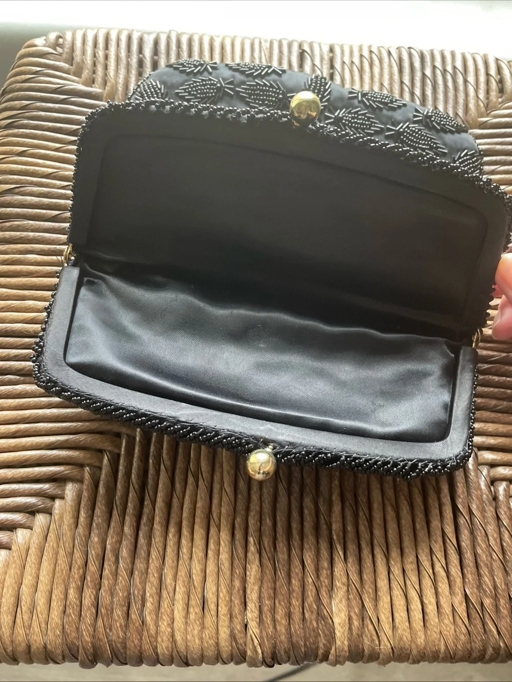 Vintage Black Hand Beaded Hong Kong Purse Clutch Ball Kiss Clasp